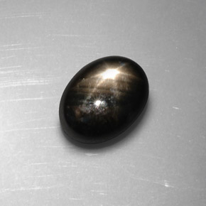 Zaffiro stellato Nero naturale da 1.84 ct, Taglio ovale, Opaco