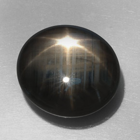Zaffiro stellato naturale nero da 32,76 ct, taglio ovale, opaco