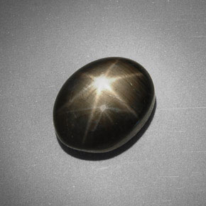 Zaffiro stellato Nero naturale da 5.63 ct, Taglio ovale, Opaco