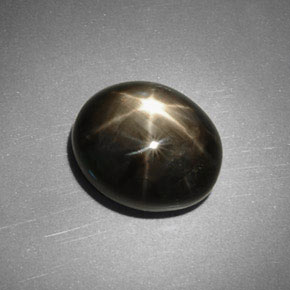 Zaffiro stellato naturale nero da 5,75 ct, taglio ovale, opaco