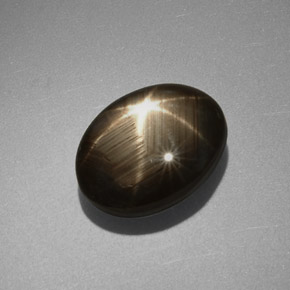 Zaffiro stellato naturale nero da 6,35 ct, taglio ovale, opaco