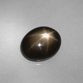 Zaffiro stellato naturale nero da 4,38 ct, taglio ovale, opaco