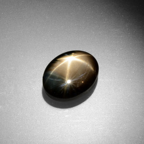 Zaffiro stellato Nero naturale da 4.60 ct, Ovale, Opaco