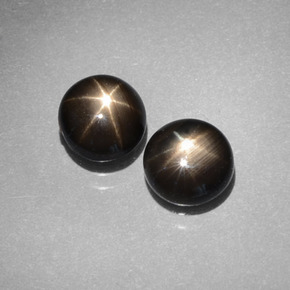 Zaffiro stellato naturale nero da  ct, taglio rotondo, opaco