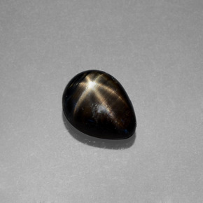 Zaffiro stellato naturale nero da 1,79 ct, taglio a pera, opaco