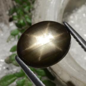 Zaffiro stellato naturale nero da 2,94 ct, taglio ovale, opaco