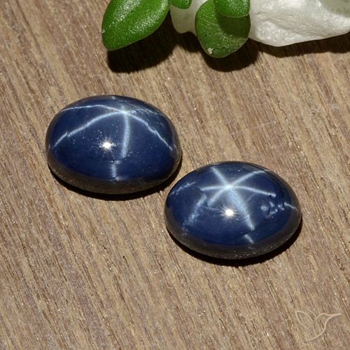 Zaffiro stellato naturale blu da 2,81 ct, taglio ovale, opaco
