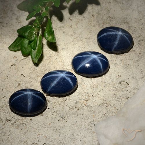 3.50ctw Naturale Blu scuro Zaffiro stellato, Ovale, Opaco
