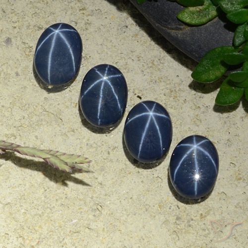 3.20ctw Naturale Blu scuro Zaffiro stellato, Ovale, Opaco