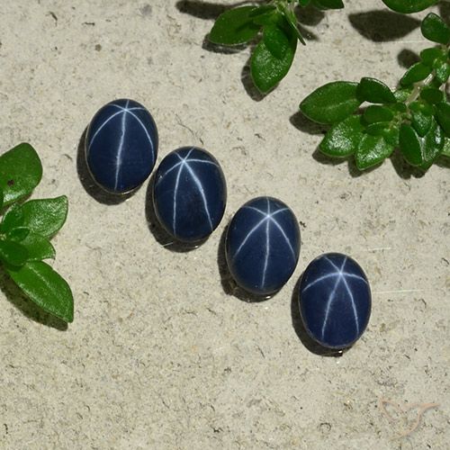 3.45ctw Naturale Blu scuro Zaffiro stellato, Ovale, Opaco