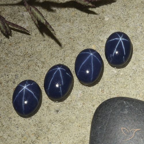 3.73ctw Naturale Blu scuro Zaffiro stellato, Ovale, Opaco