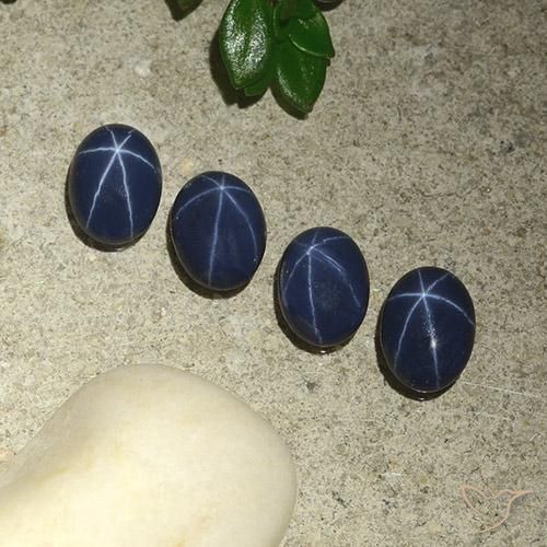 3.56ctw Naturale Blu scuro profondo Zaffiro stellato, Ovale, Opaco