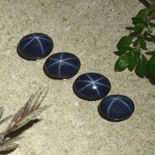 3.80ctw Naturale Blu scuro Zaffiro stellato, Ovale, Opaco