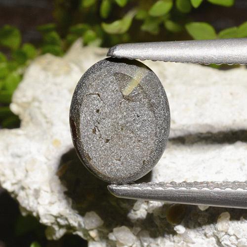 Zaffiro stellato naturale nero da 2,65 ct, taglio ovale, opaco