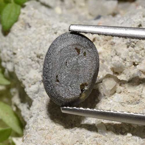 Zaffiro stellato Nero naturale da 3.94 ct, Taglio ovale, Opaco