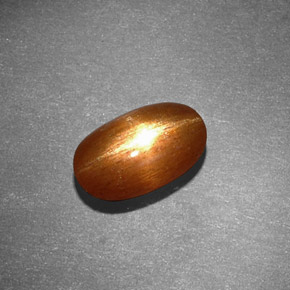 Pietra del sole stellata naturale marrone da 1,53 ct, taglio ovale, opaco