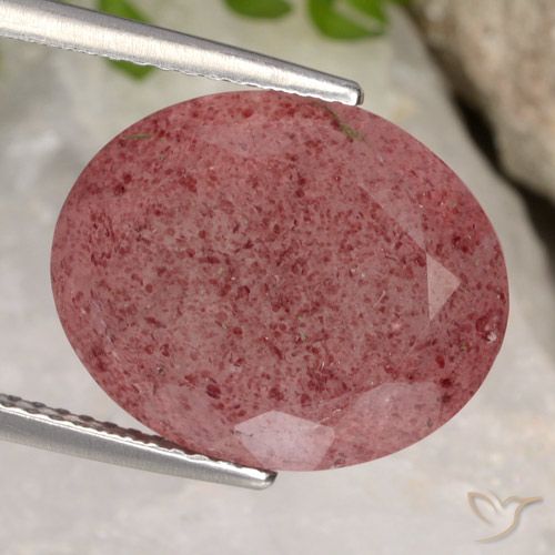 12.80ct Naturale Rosso medio Quarzo Fragola, Ovale, Traslucido