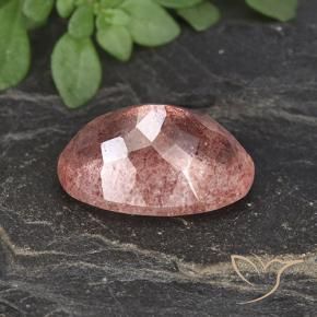 Quarzo fragola Rosa rosa naturale da 5.79 ct, Ovale, Traslucido