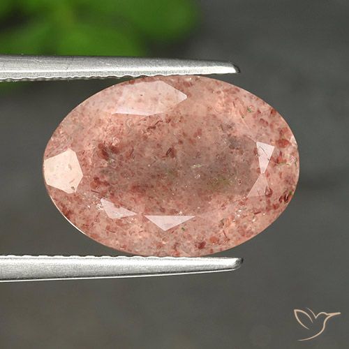 5.38ct Naturale Rosa terroso Quarzo Fragola, Ovale, Traslucido