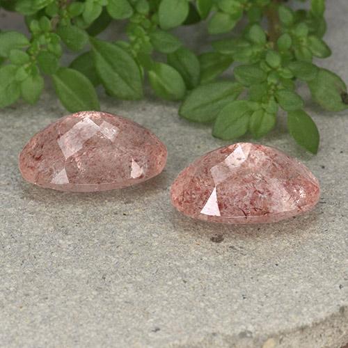 Quarzo fragola naturale rosa da 10,59 ct, taglio ovale, traslucido