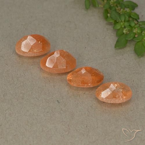 Gemme di Pietra solare Arancione scuro naturale da 3.46 ct, Ovale, Traslucido