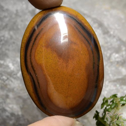 Tiger's eye naturale marrone da 92,65 ct, taglio ovale, opaco