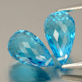 Topazio naturale blu da  ct, briolette, VVS