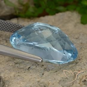 Topazio Blu svizzero naturale da 22.93 ct, Ovale, VVS-VS