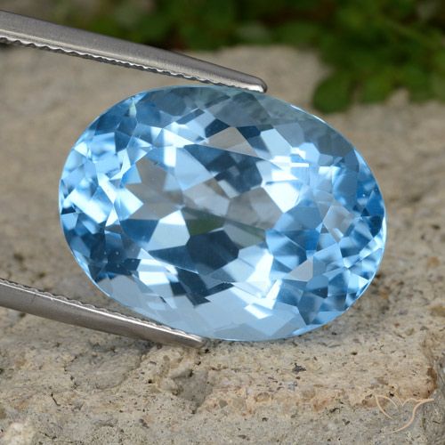 22.74ct Naturale Blu svizzero Topazio, Ovale, VVS-VS