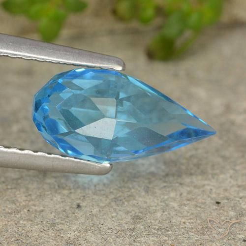 Topazio Blu svizzero naturale da 2.70 ct, Taglio briolette, VVS-VS