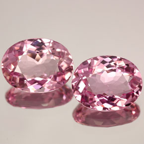 Tormalina naturale rosa da  ct, taglio ovale, VVS-VS