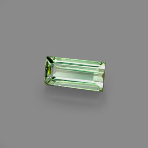 Tormalina naturale verde da 0,65 ct, baguette, VVS-VS