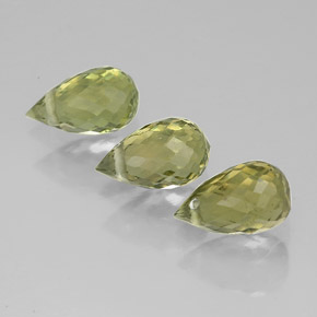 Tormalina naturale verde da 1,68 ct, briolette, VS