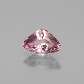 Tormalina naturale rosa da 0,70 ct, trillion, VVS-VS