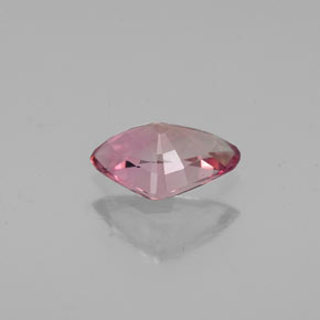 Tormalina naturale rosa da 0,70 ct, trillion, VVS-VS