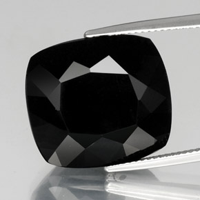 Tormalina naturale nero da 26,13 ct, taglio a cuscino, opaco