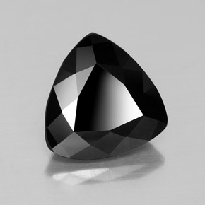 Tormalina naturale nero da 4,49 ct, trillion, opaco