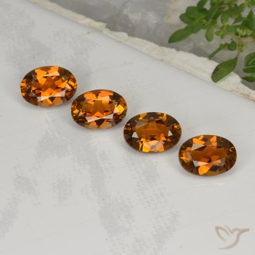 Gemme di Tormalina Arancio brunastro intenso naturale da 3.04 ct, Ovale, VVS