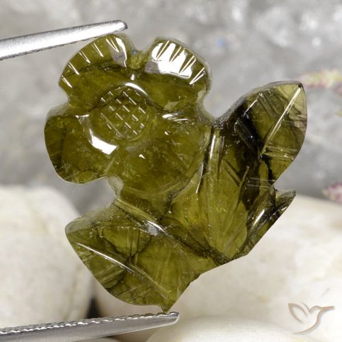 10.85ct Naturale Caldo terroso verde Tormalina, Taglio a fiore, Traslucido