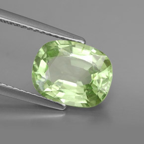 Granato Tsavorite Verde chiaro naturale da 3.42 ct, Taglio a cuscino, SI