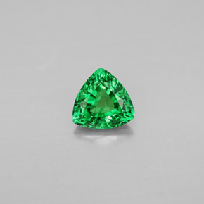 Granato tsavorite naturale verde da 0,67 ct, trillion, VS