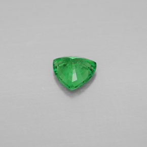 Granato tsavorite naturale verde da 0,67 ct, trillion, VS