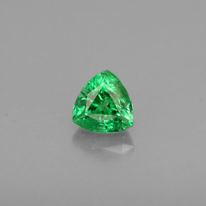 Granato tsavorite naturale verde da 0,34 ct, trillion, VS