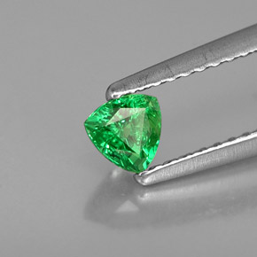 Granato tsavorite naturale verde da 0,34 ct, trillion, VS