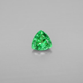 Granato tsavorite naturale verde da 0,54 ct, trillion, VS