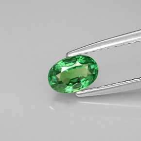 Granato Tsavorite Cromo verde naturale da 0.54 ct, Taglio ovale, VVS-VS