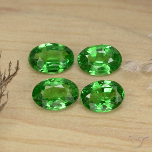 1.65ctw Naturale Luminoso verde foresta Granato Tsavorite, Ovale, VS