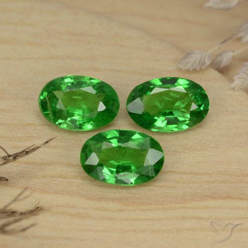 Granato tsavorite naturale verde da 1,30 ct, taglio ovale, VS