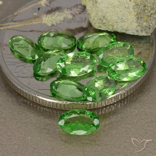 Gemme di Granato Tsavorite Verde brillante naturale da 1.93 ct, Ovale, VS