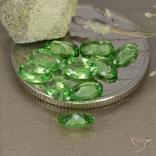 Gemme di Granato Tsavorite Verde brillante naturale da 1.93 ct, Ovale, VS
